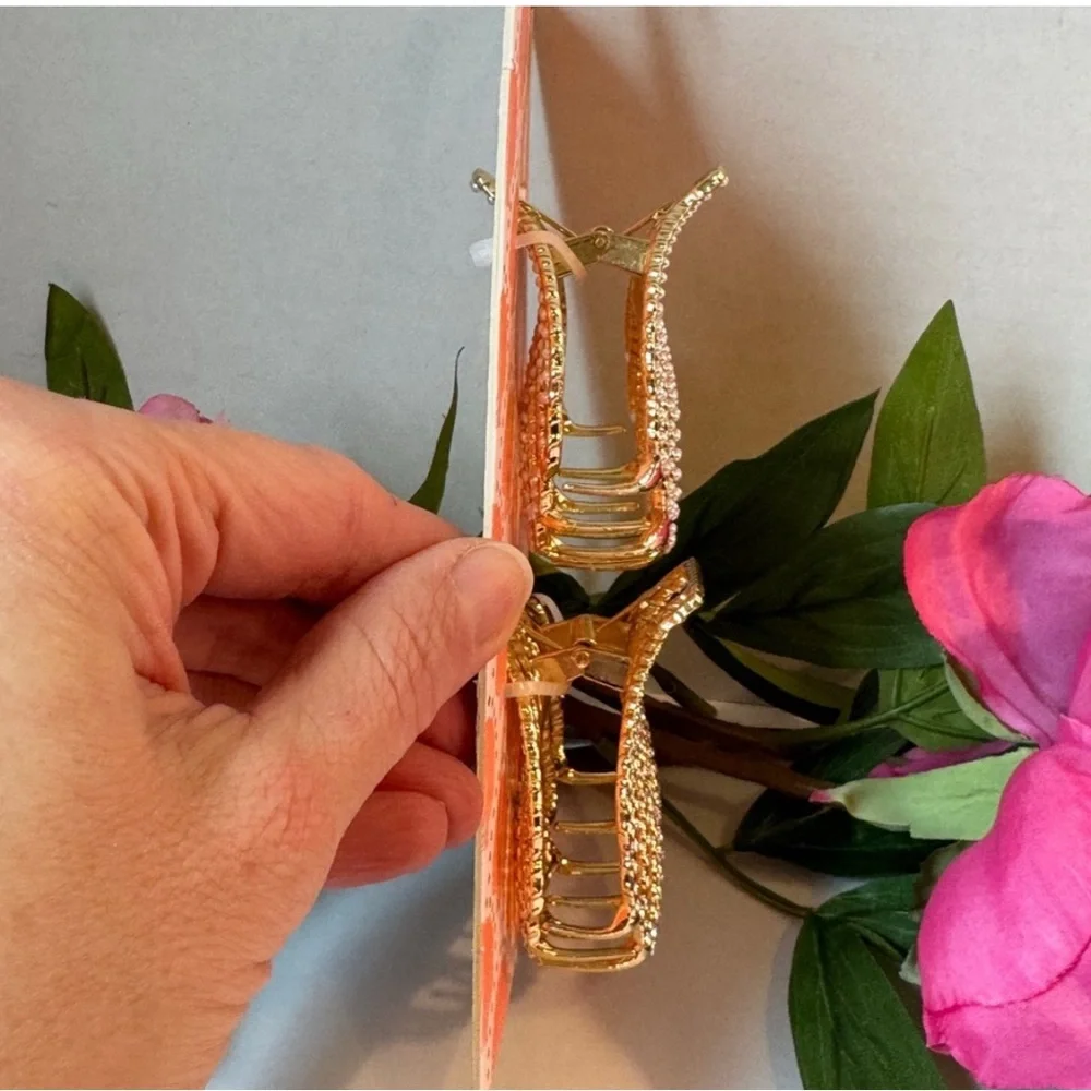 NWT Gorgeous Piper K Gold Pearl and Crystal Shell Hair Clips